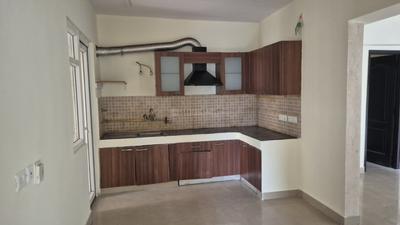 Kitchen Image of 1400 Sq.ft 3 BHK Apartment / Flat for rent in Sethi Max Royal, Sector 76 Noida for Rs. 33000