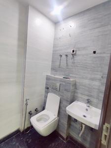Bathroom Image of 625 Sq.ft 2 BHK Builder Floor for rent in Sector 5 Rohini New Delhi for Rs. 22000