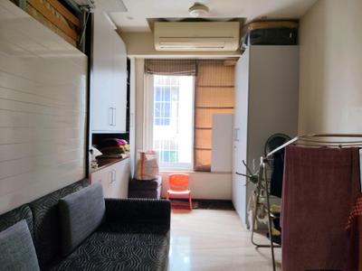 Bedroom Image of 2340 Sq.ft 4 BHK Apartment / Flat for sale in Express Enclave, Andheri East Mumbai for Rs. 65100000