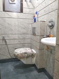Common Bathroom Image of 650 Sq.ft 2 BHK Builder Floor for sale in Vikaspuri New Delhi for Rs. 9200000