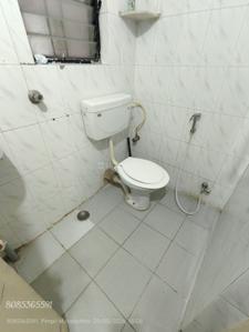 Bathroom Image of 1000 Sq.ft 2 BHK Apartment / Flat for rent in DSK Akash Ganga, Aundh Pune for Rs. 33000