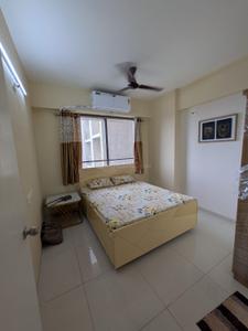 Bedroom Image of 730 Sq.ft 1 BHK Apartment / Flat for rent in Zaveri Palash Homes, Sarkhej Ahmedabad for Rs. 25000