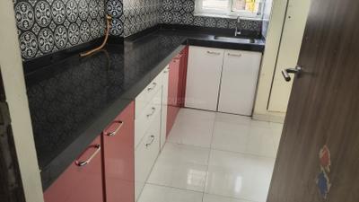 Kitchen Image of 1020 Sq.ft 2 BHK Apartment / Flat for rent in Lodha Amara, Kolshet Thane for Rs. 38000