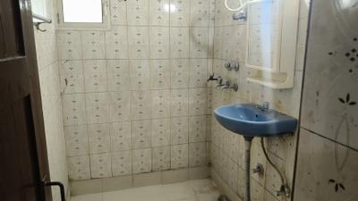 Image of 1450 Sq.ft 2 BHK Apartment / Flat for rent in DDA Rosewood Apartment, Sector 13 Dwarka, New Delhi for Rs. 33000
