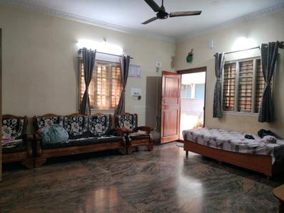Living Room Image of 1200 Sq.ft 2 BHK Independent House for rent in Agrahara Layout Bengaluru for Rs. 22500