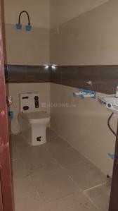 Bathroom Image of 300 Sq.ft 1 RK Independent House for rent in Sector 49 Noida for Rs. 8000