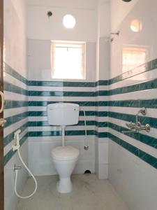 Common Bathroom Image of 920 Sq.ft 2 BHK Apartment / Flat for sale in Kalikapur, EM Bypass Kolkata for Rs. 4200000