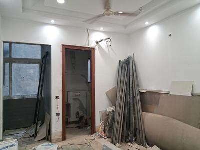 Bedroom Image of 1350 Sq.ft 3 BHK Builder Floor for sale in Paschim Vihar New Delhi for Rs. 27500000
