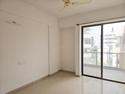 Bedroom Image of 1084 Sq.ft 2 BHK Apartment / Flat for rent in Gulmohar Goldcoast, Kharadi Pune for Rs. 36000
