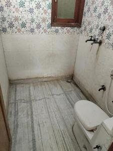 Bathroom Image of 700 Sq.ft 2 BHK Builder Floor for rent in New Ashok Nagar New Delhi for Rs. 18000