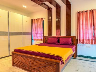Bedroom Image of 6000 Sq.ft 5 BHK Independent House for rent in Panaiyur, Sholinganallur Chennai for Rs. 250000