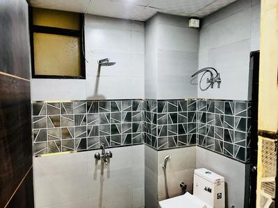 Bathroom Image of 2300 Sq.ft 3.5 BHK Villa for rent in Kingson Green Villa 2, Noida Extension Greater Noida for Rs. 25000