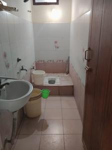 Antony flat Bathroom 1