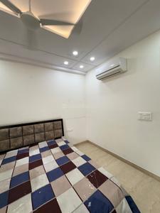 Bedroom Image of 1600 Sq.ft 3 BHK Builder Floor for rent in Paschim Vihar New Delhi for Rs. 55000