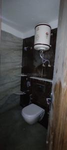 Bathroom Image of 900 Sq.ft 2 BHK Apartment / Flat for sale in Saket New Delhi for Rs. 4500000
