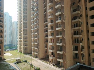 Bedroom One Image of 1100 Sq.ft 2.5 BHK Apartment / Flat for sale in Amrapali Verona Heights, Noida Extension Greater Noida for Rs. 8545000
