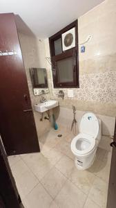 Bathroom Image of 2500 Sq.ft 2 BHK Builder Floor for rent in Sector 51 Gurgaon for Rs. 42000