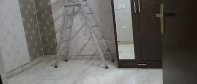 Bedroom Image of 1200 Sq.ft 3 BHK Builder Floor for sale in Vikaspuri New Delhi for Rs. 14000000