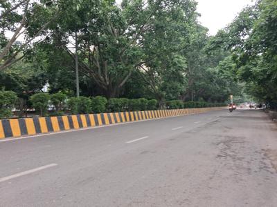 Image of 450 Sq.ft Residential Plot / Land for sale in Sector 51, Noida for Rs. 170000000