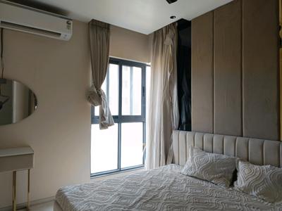Bedroom Image of 1090 Sq.ft 2 BHK Apartment / Flat for sale in Ikon Queens Tower, Mohammed Wadi Pune for Rs. 7300000