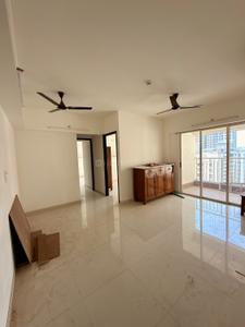 Living Room Image of 900 Sq.ft 2 BHK Apartment / Flat for rent in Lodha Amara, Kolshet Thane for Rs. 46000