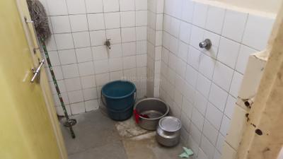 Bathroom Image of 460 Sq.ft 1 RK Apartment / Flat for rent in Kothrud Pune for Rs. 14000