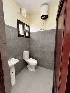 Bathroom Image of 675 Sq.ft 1 RK Independent House for rent in Sector 89 Mohali for Rs. 22000
