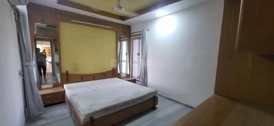 Bedroom Image of 1200 Sq.ft 2 BHK Apartment / Flat for rent in Piplod Surat for Rs. 32000