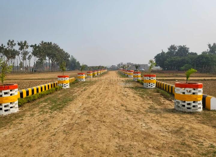 On highway sites Main Image 1