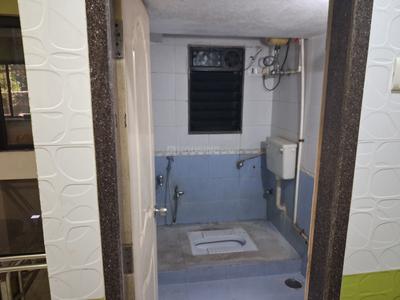 Bathroom Image of 950 Sq.ft 2 BHK Apartment / Flat for rent in Ochana Pride Park CHSL, Thane West Thane for Rs. 40000