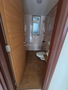 Bathroom Image of 1000 Sq.ft 2 BHK Apartment / Flat for rent in Ekta Tripolis, Goregaon West Mumbai for Rs. 85000