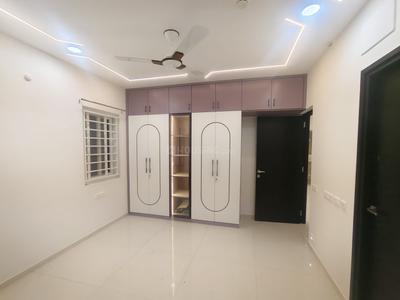 Bedroom Image of 2000 Sq.ft 3 BHK Apartment / Flat for rent in Rajapushpa Provincia, Narsingi Hyderabad for Rs. 75000