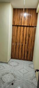 Bedroom Image of 1800 Sq.ft 5 BHK Independent House for rent in Paharia Varanasi for Rs. 25000
