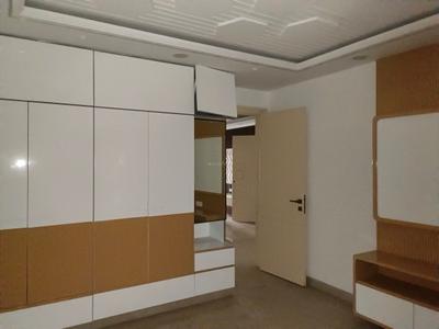 Bedroom Image of 2300 Sq.ft 4 BHK Builder Floor for sale in Aman Spring Valley Floors, Rohini Extension New Delhi for Rs. 33500000