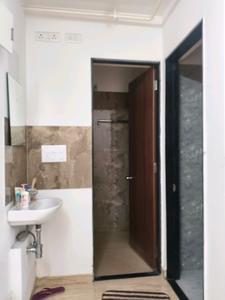 Common Bathroom Image of 600 Sq.ft 1 BHK Apartment / Flat for rent in VTP Leonara Building G, Mahalunge Pune for Rs. 22000