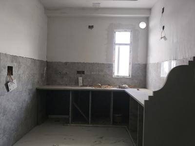 Kitchen Image of 1050 Sq.ft 2 BHK Apartment / Flat for sale in Chipiyana Buzurg Ghaziabad for Rs. 4905000