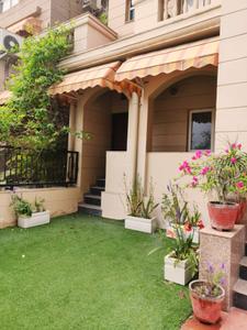 Image of 5700 Sq.ft 4 BHK Villa for sale in Jaypee Augusta Town Home, Sector 128, Noida for Rs. 110000000