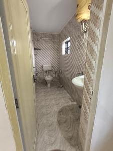 Bathroom Image of 1500 Sq.ft 2 BHK Apartment / Flat for rent in Tivim Goa for Rs. 23000