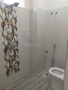 Bathroom Image of 800 Sq.ft 2 BHK Builder Floor for rent in Chitaipur Varanasi for Rs. 8000