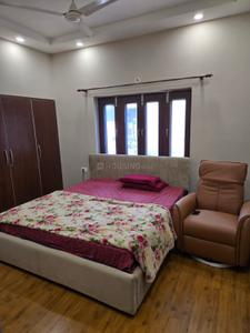 Bedroom Image of 2430 Sq.ft 3 BHK Builder Floor for rent in South Extension I New Delhi for Rs. 80000