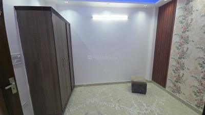Bedroom Image of 900 Sq.ft 3 BHK Builder Floor for sale in Laxmi Nagar New Delhi for Rs. 7500000