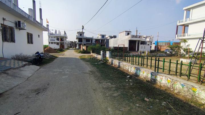 Corner Plot Main Image 1
