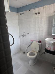 Bathroom Image of 1010 Sq.ft 2 BHK Apartment / Flat for rent in SRS Royal Hills, Sector 87 Faridabad for Rs. 20000