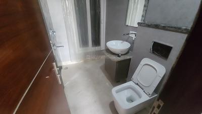 Image of 2000 Sq.ft 3 BHK Builder Floor for rent in Surajmal Vihar, New Delhi for Rs. 50000