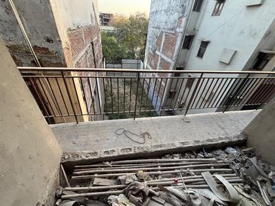 Balcony Image of 1900 Sq.ft 3 BHK Builder Floor for sale in Mansarover Garden New Delhi for Rs. 40000000