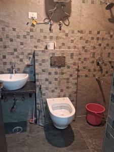 Bathroom Image of 1450 Sq.ft 2 BHK Apartment / Flat for rent in AWHO Vay Sector 8B G, Vrindavan Yojana Lucknow for Rs. 24000
