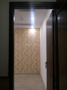Main Entrance Image of 850 Sq.ft 2 BHK Builder Floor for sale in Shalimar Bagh New Delhi for Rs. 11000000