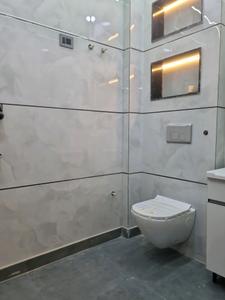 G3 Luxurious Floors ll Common Bathroom 4