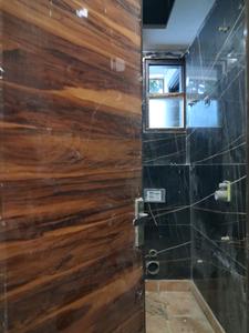 Common Bathroom Image of 1900 Sq.ft 4.5 BHK Apartment / Flat for sale in JMD Siddhi Vinayak, Sector 73 Noida for Rs. 8500000