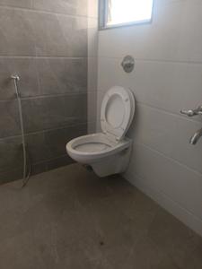 Common Bathroom Image of 1130 Sq.ft 2 BHK Apartment / Flat for sale in Royal KP Stellar, Mohammed Wadi Pune for Rs. 7900000